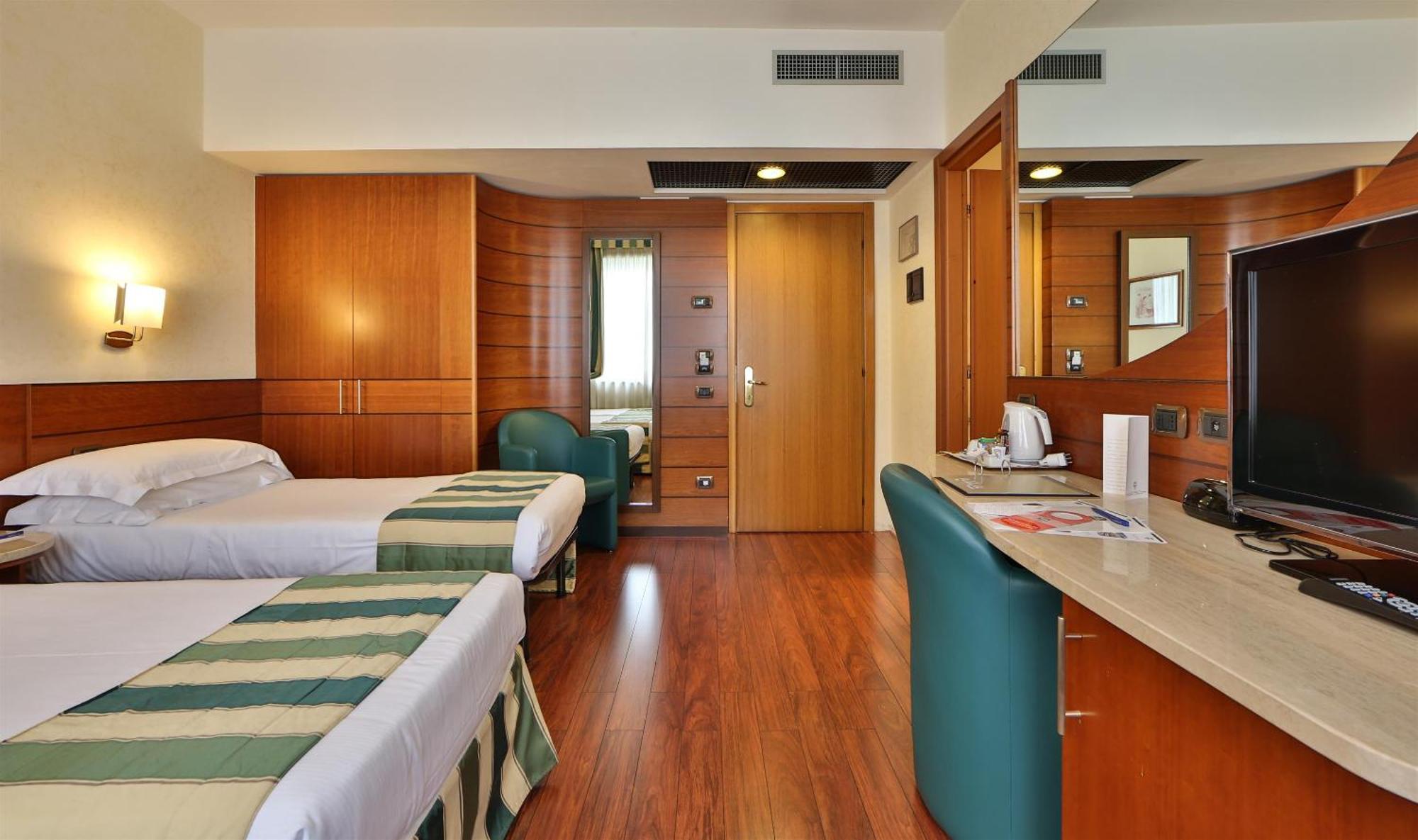Hotel Mirage Sure Hotel Collection By Best Western Milano Exterior foto